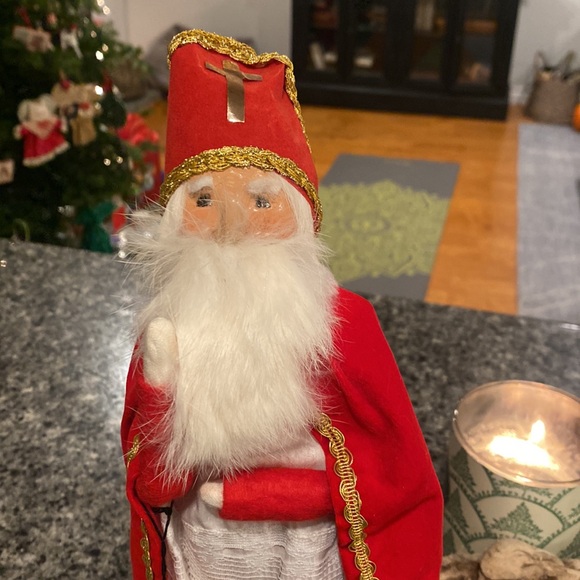 Byers’ Choice Ltd. The Carolers St. Nicholas with tags 1988 - Picture 2 of 5